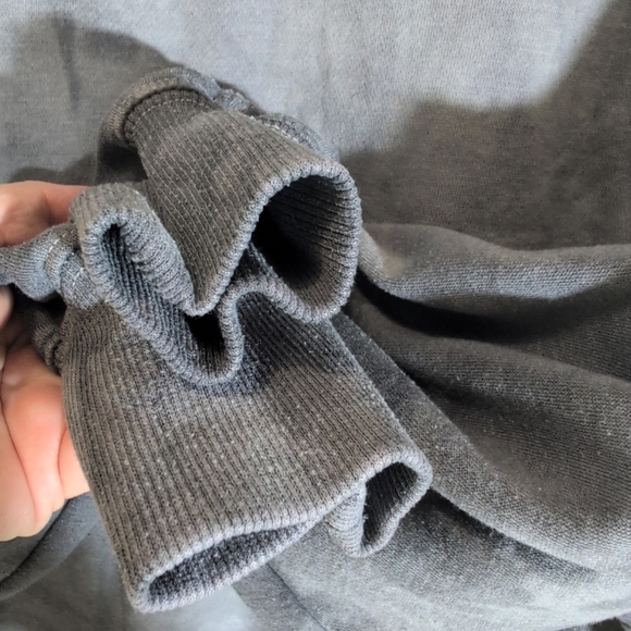 Divided H&M ANGELIC Sweater Size Large - Picture 3 of 8